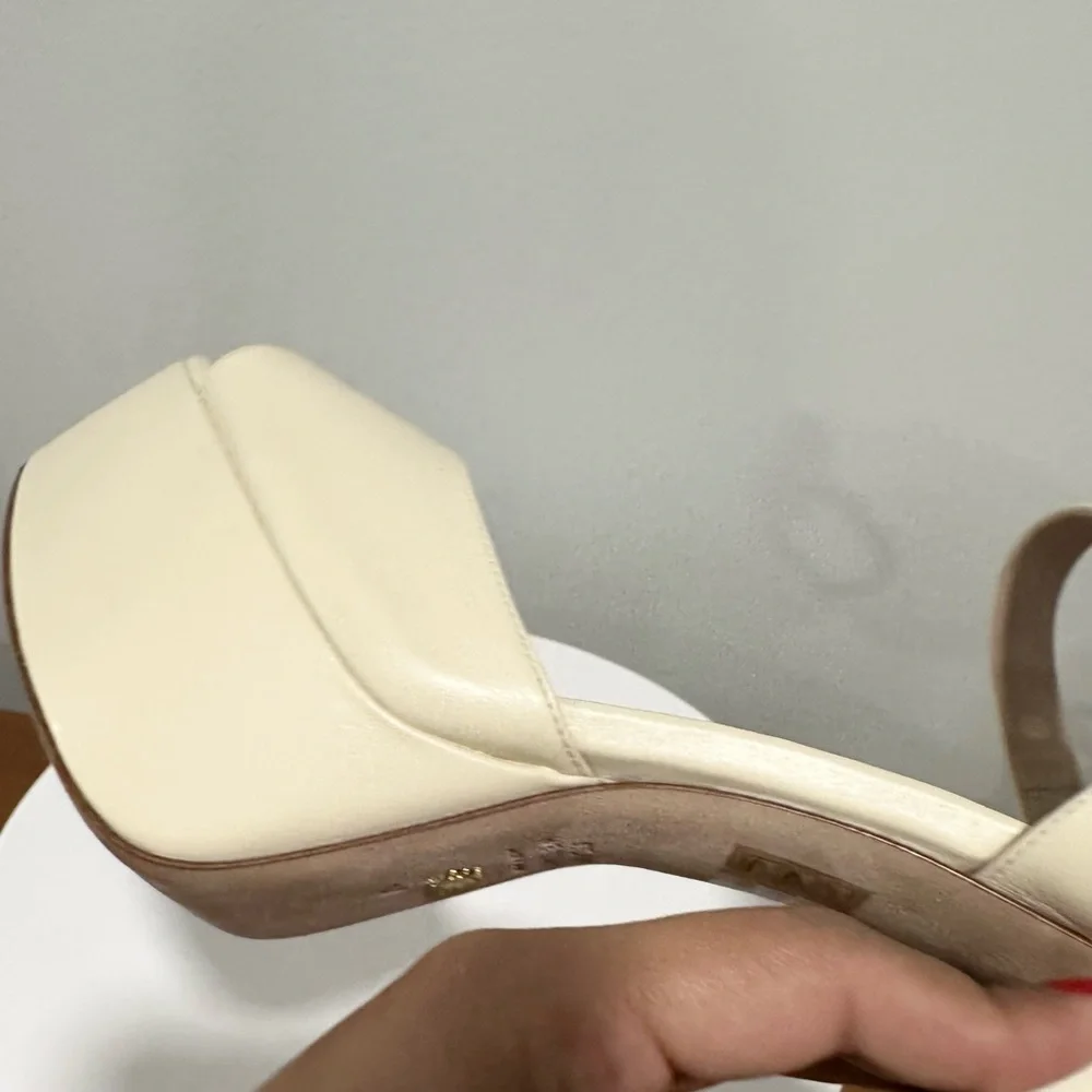 🌹STUART WEITZMAN🌹 Ryder Ankle-Buckle Platform Sandals Size: 10